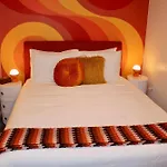 Stunning 60S-70S Retro Apartment