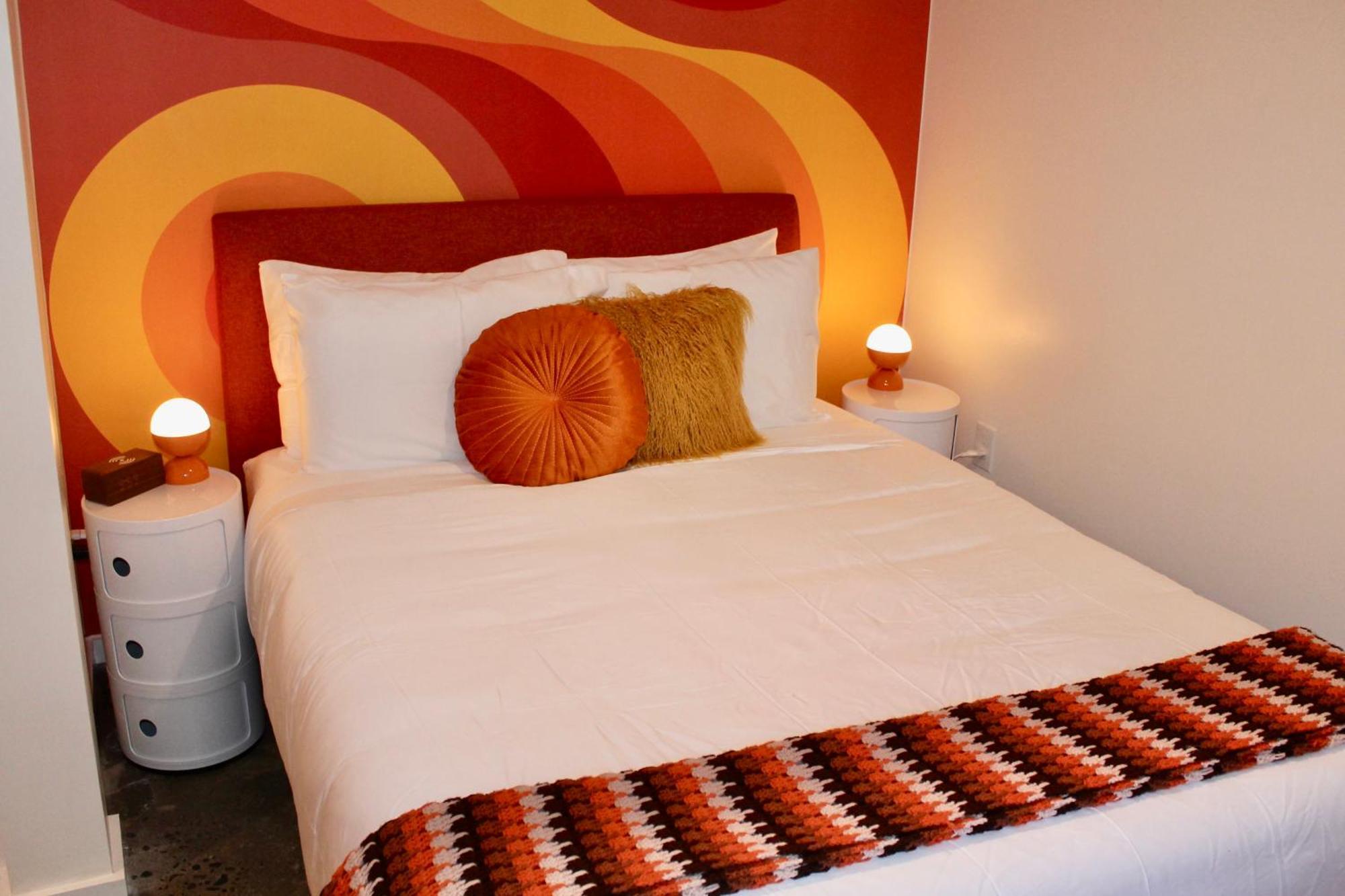 Stunning 60s-70s Retro Apartment Portland
