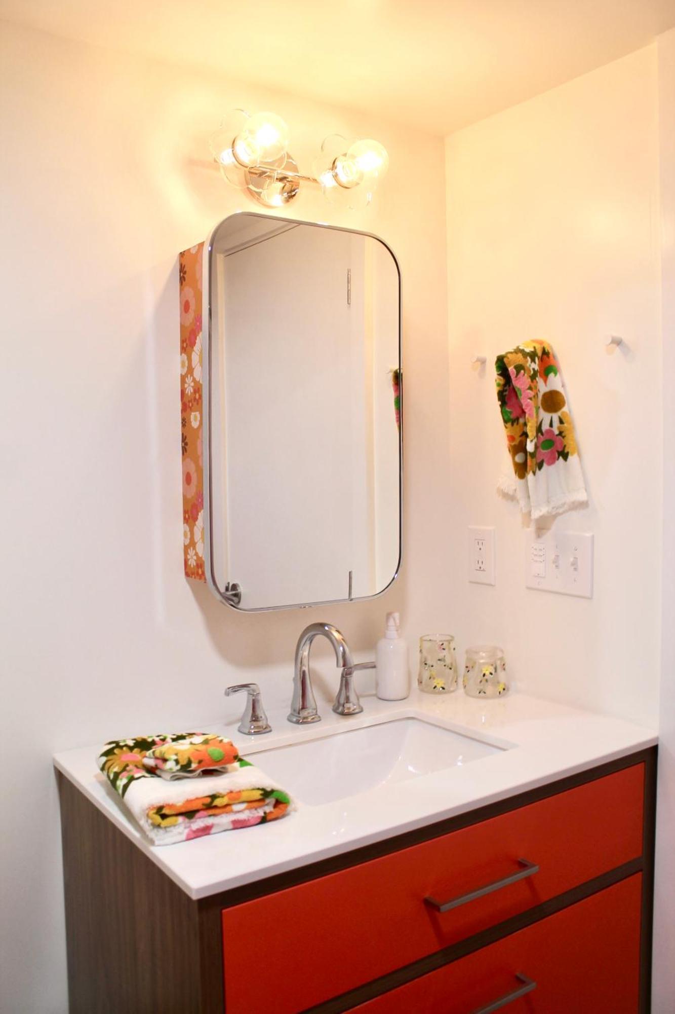 Stunning 60s-70s Retro Apartment