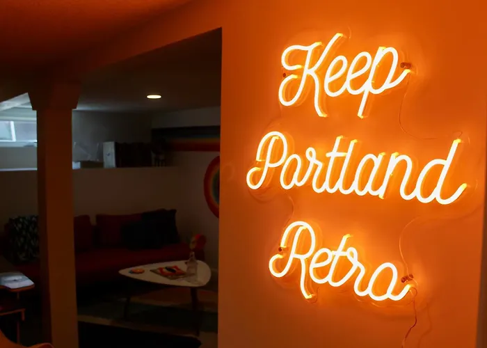 Stunning 60S-70S Retro Apartment