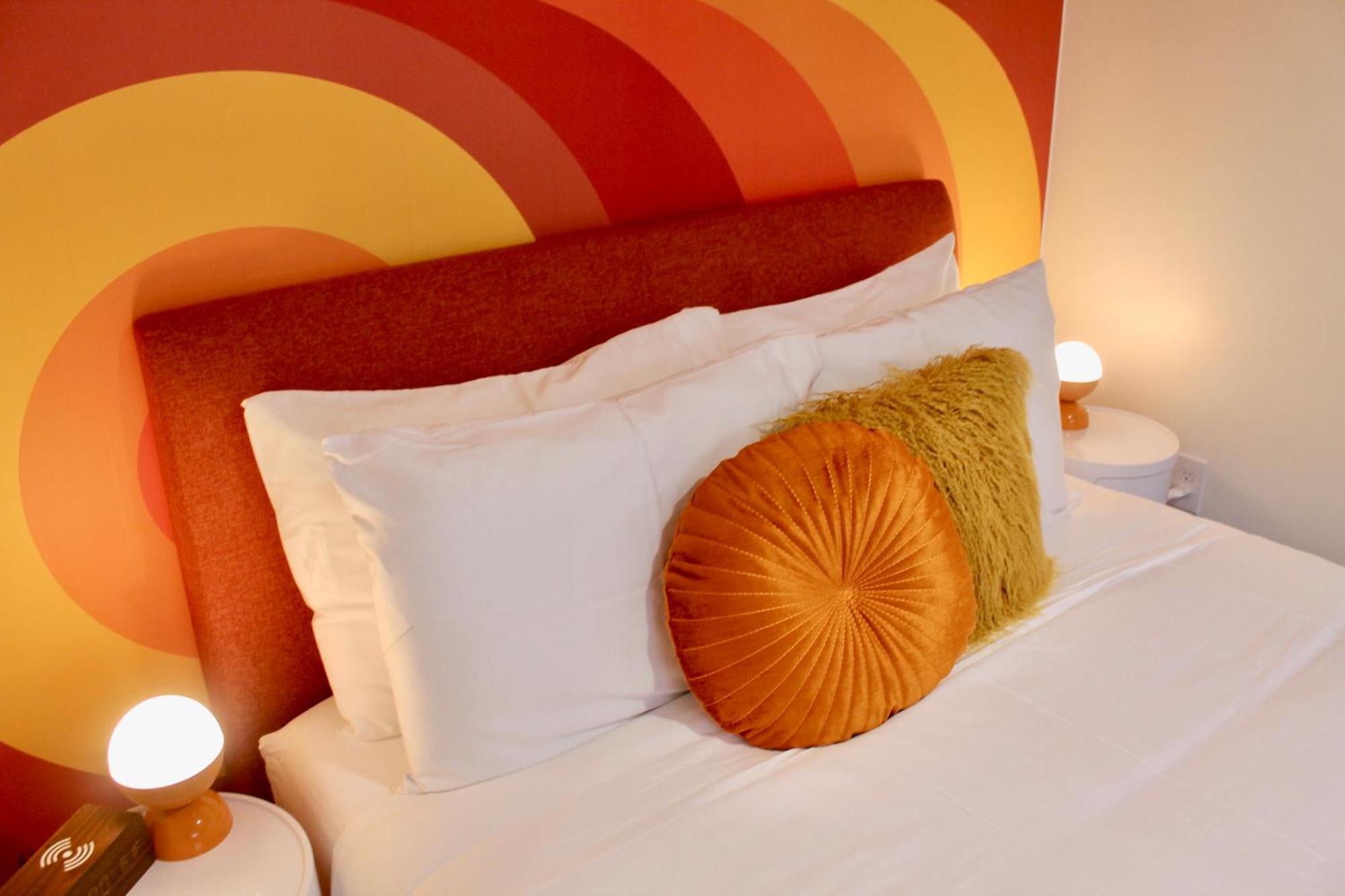 Stunning 60s-70s Retro Apartment