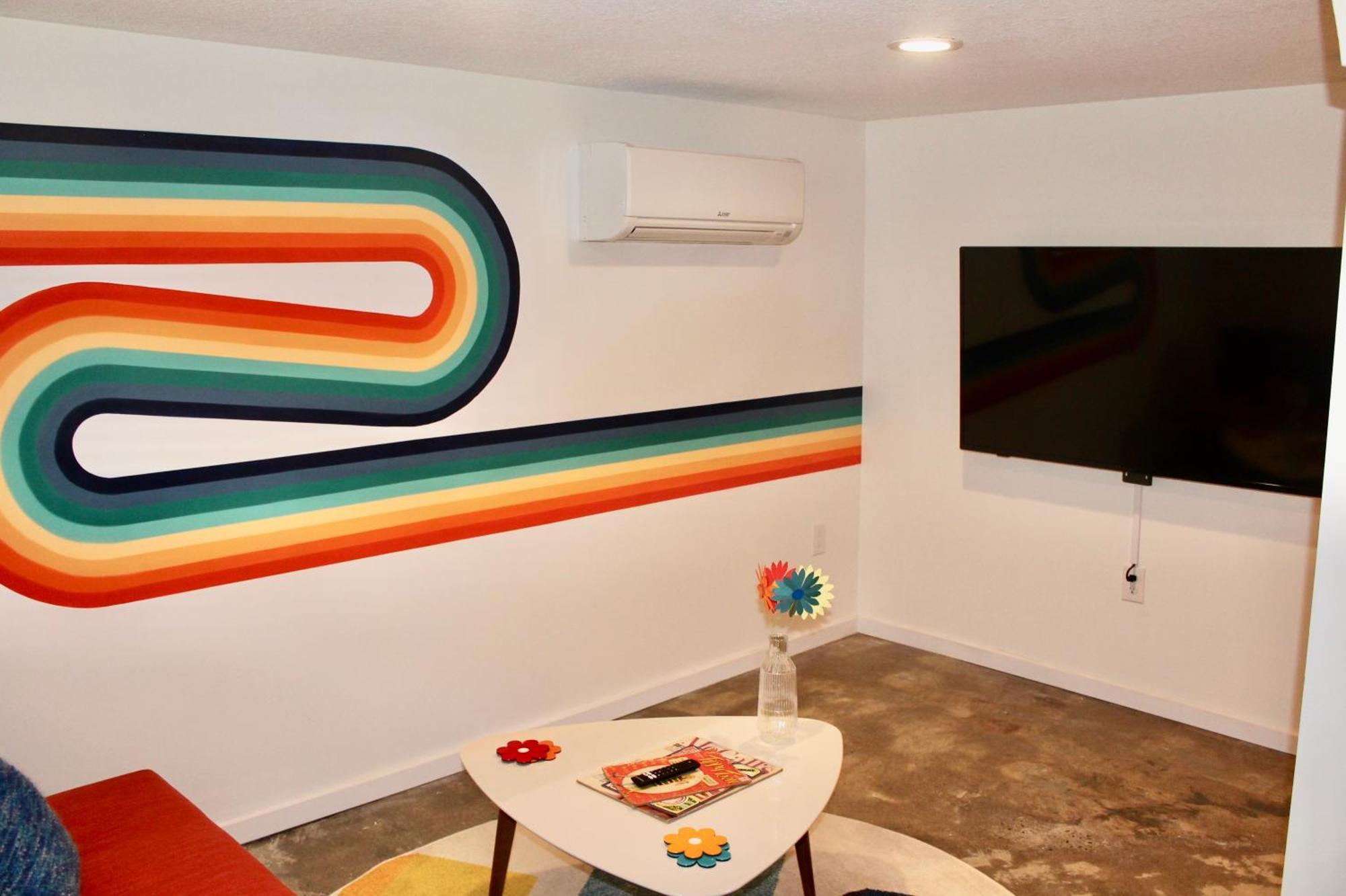 Stunning 60s-70s Retro *
